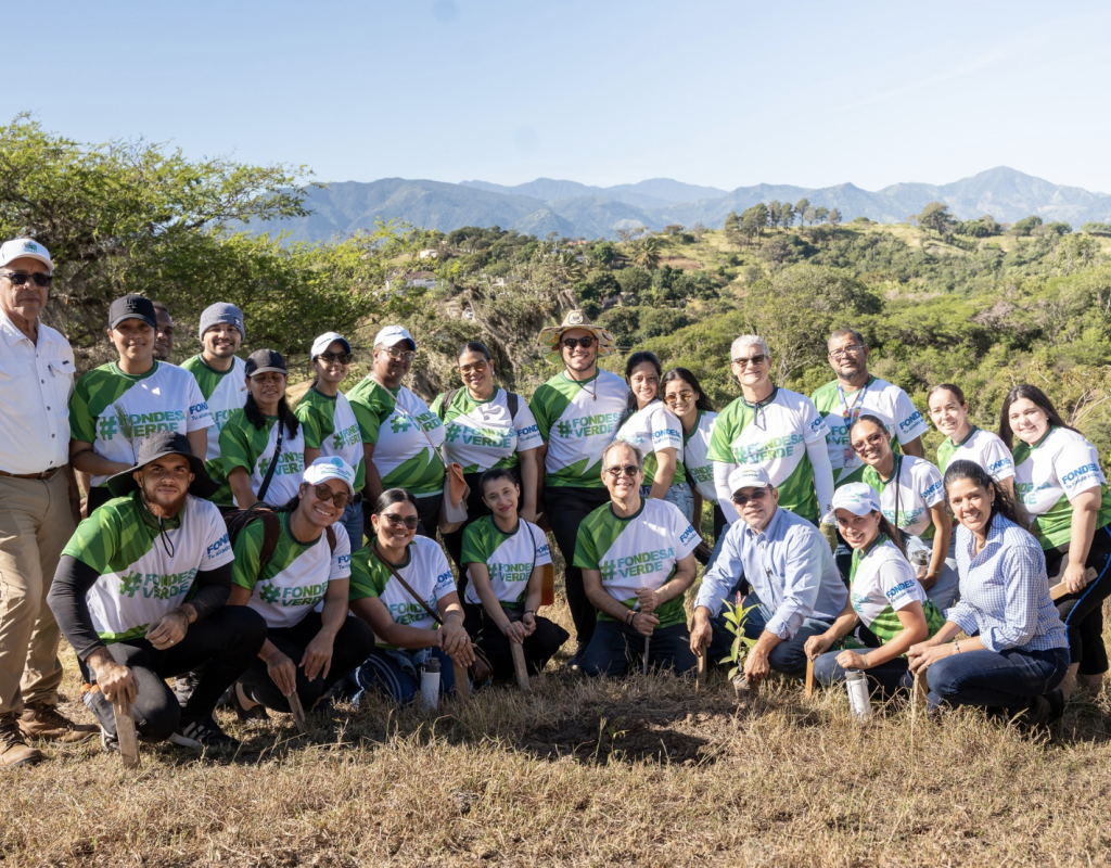 FONDESA realiza Jornada de Reforestación 2025 junto a Plan Sierra y presenta su iniciativa ambiental “FONDESA Verde”